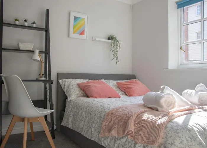 Lovely 3-Bedroom Apartment In Colchester