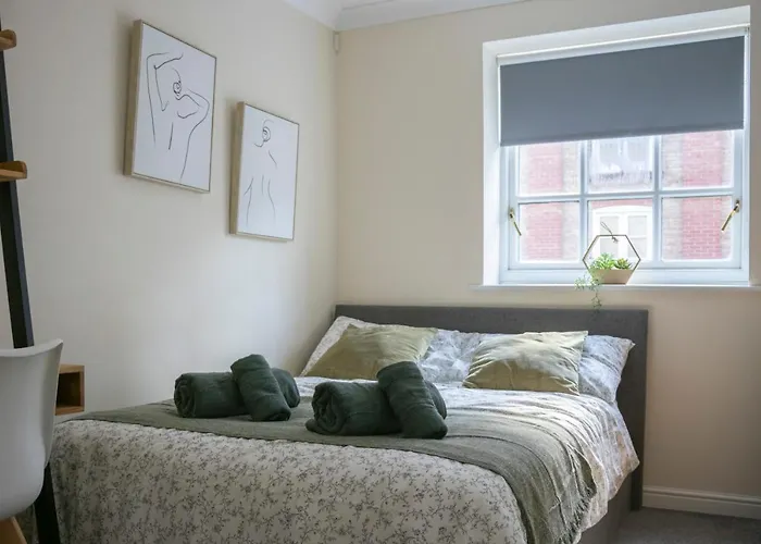 Lovely 3-Bedroom Apartment In Colchester